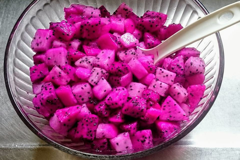bowl of cut dragonfruit